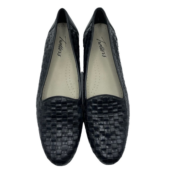Trotters Liz Flats Black Woven Leather Loafers Almond Toe Stacked Heel Size 7N - Picture 9 of 14
